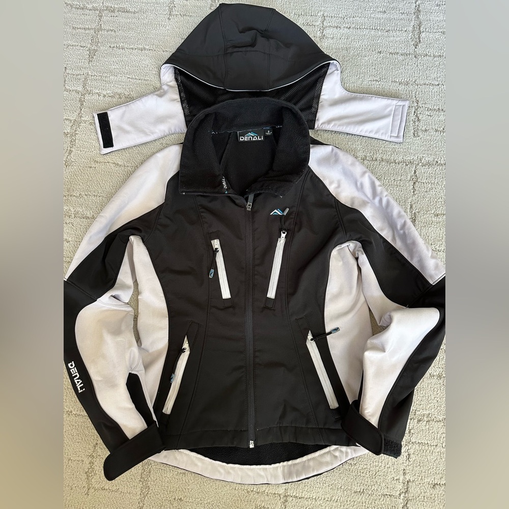 Denali Women’s Black & White Utility Softshell Jacket